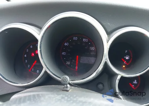 2005 Pontiac Vibe z USA, uszkodzony, nr VIN 5Y2SL63835Z442679